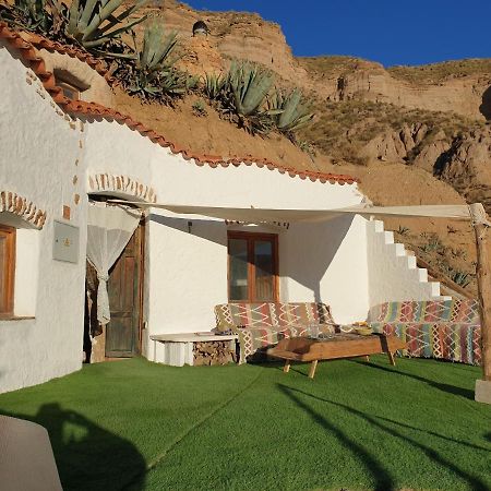 Вилла Creatively Designed Cavehouse With Jacuzzi Горафе Экстерьер фото