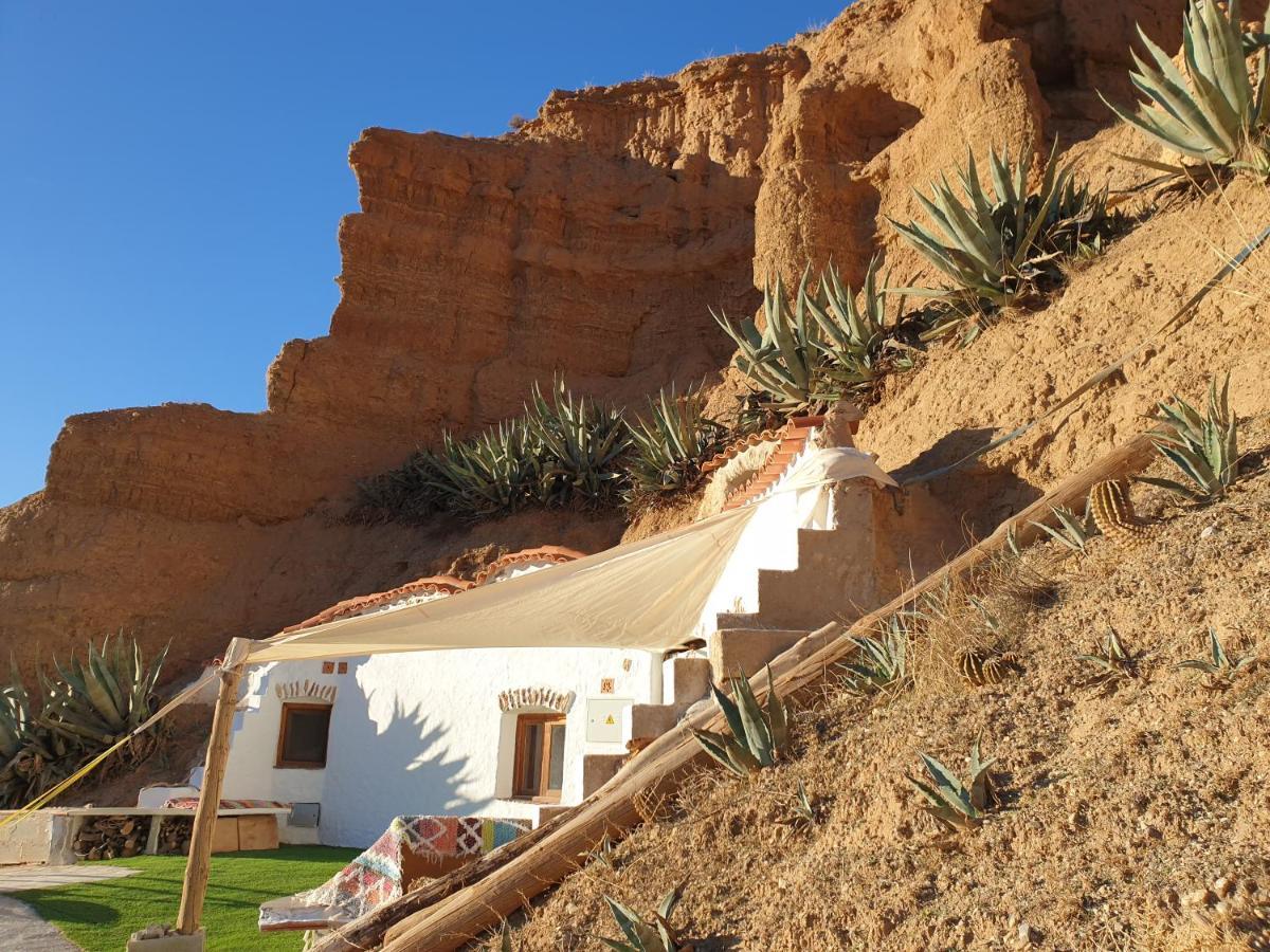 Вилла Creatively Designed Cavehouse With Jacuzzi Горафе Экстерьер фото