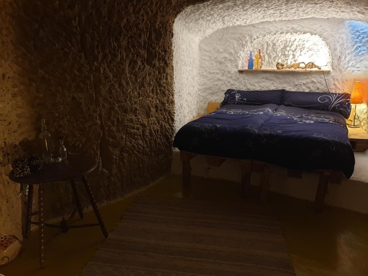Вилла Creatively Designed Cavehouse With Jacuzzi Горафе Экстерьер фото