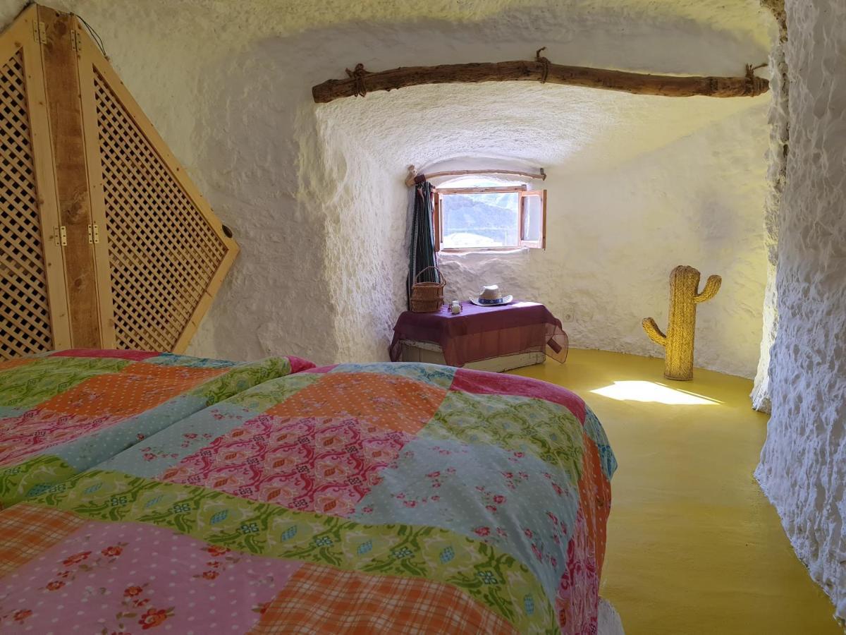 Вилла Creatively Designed Cavehouse With Jacuzzi Горафе Экстерьер фото
