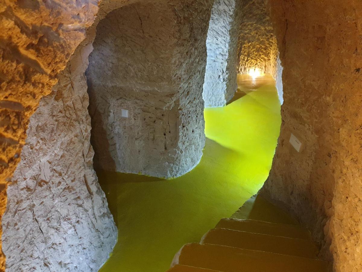 Вилла Creatively Designed Cavehouse With Jacuzzi Горафе Экстерьер фото