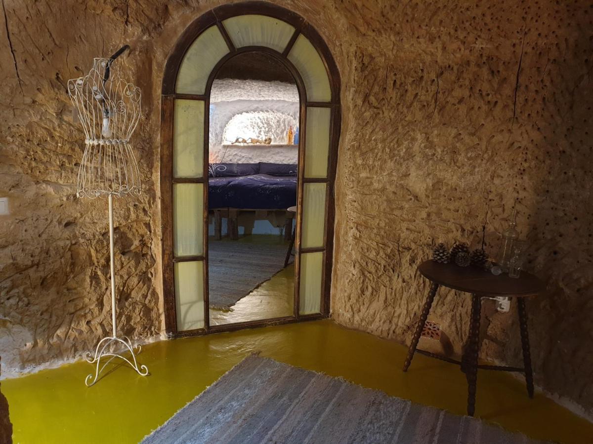 Вилла Creatively Designed Cavehouse With Jacuzzi Горафе Экстерьер фото