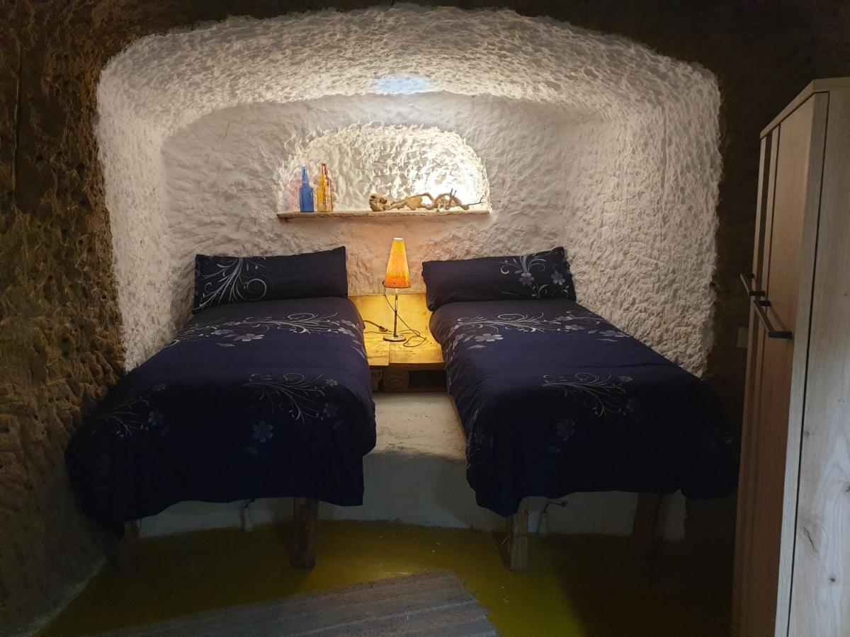 Вилла Creatively Designed Cavehouse With Jacuzzi Горафе Экстерьер фото